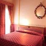 Pigalle Hotel Tezze sul Brenta