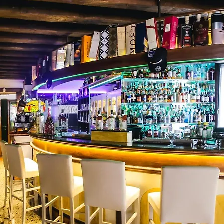 Pigalle Hotel Tezze sul Brenta