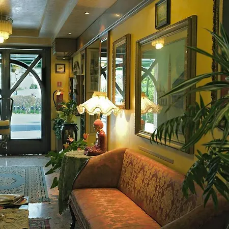 Pigalle 4*