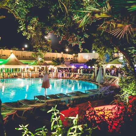 Pigalle Hotel