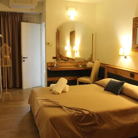 Pigalle Отель 4*
