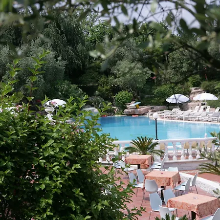 Pigalle Отель 4*