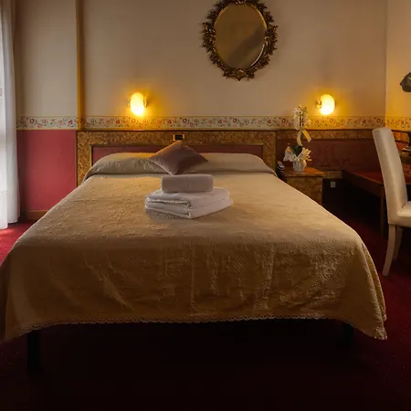 Pigalle 4*