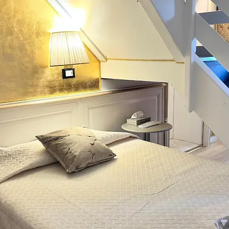 Pigalle Hotel