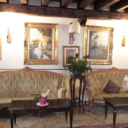 Hotel Pigalle 4*